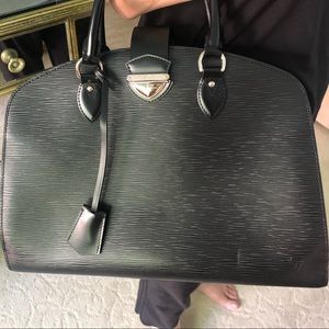 Louis Vuitton black bag worn 2x